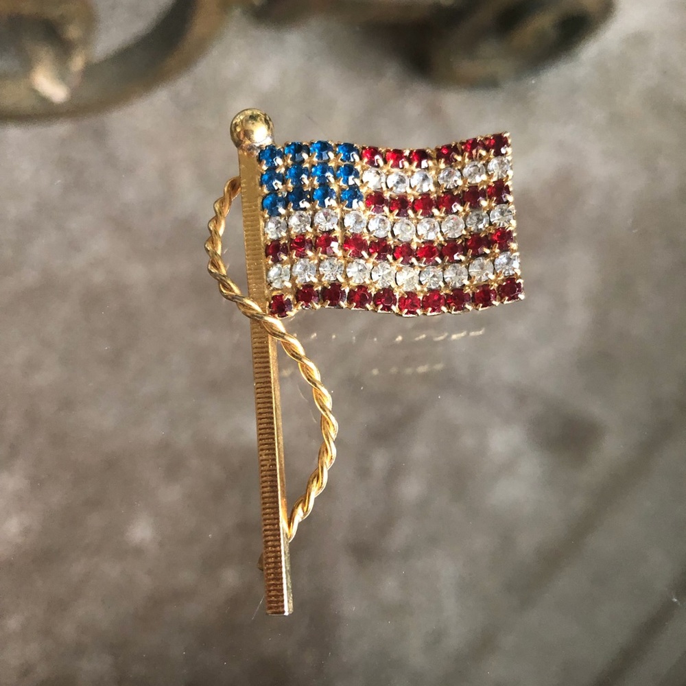 🇺🇸American Flag Rhinestone Pin